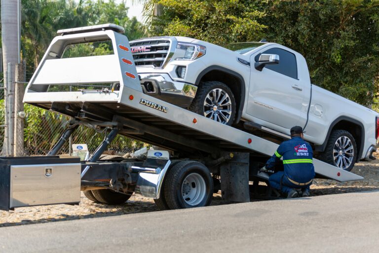 24 hours car towing service near you